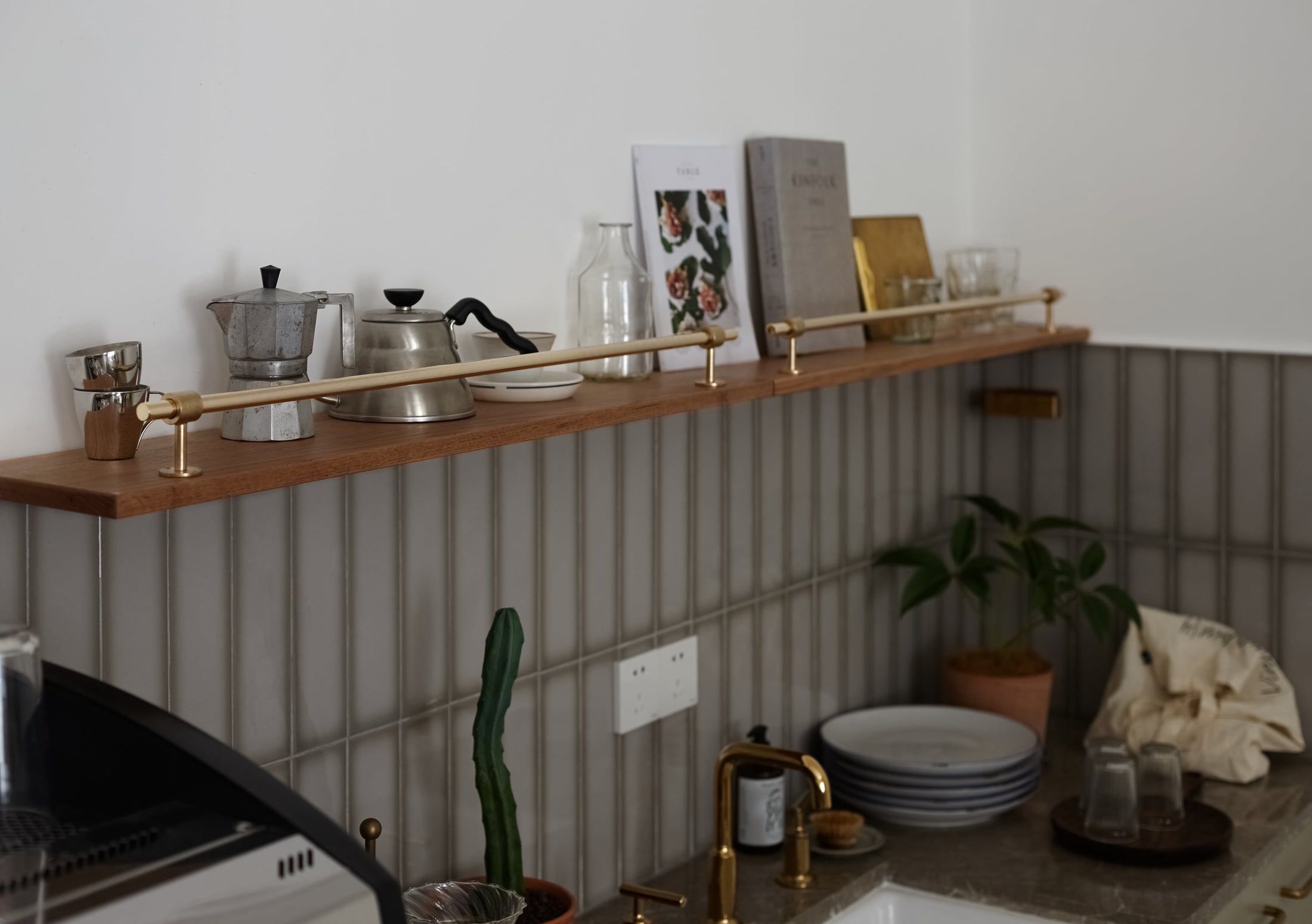 Solid Brass Tipping Rails for Shelves – ALOTOFBRASSERA