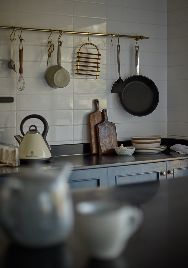 Luxury Brass and Teak Wooden Trivets Pot Stands