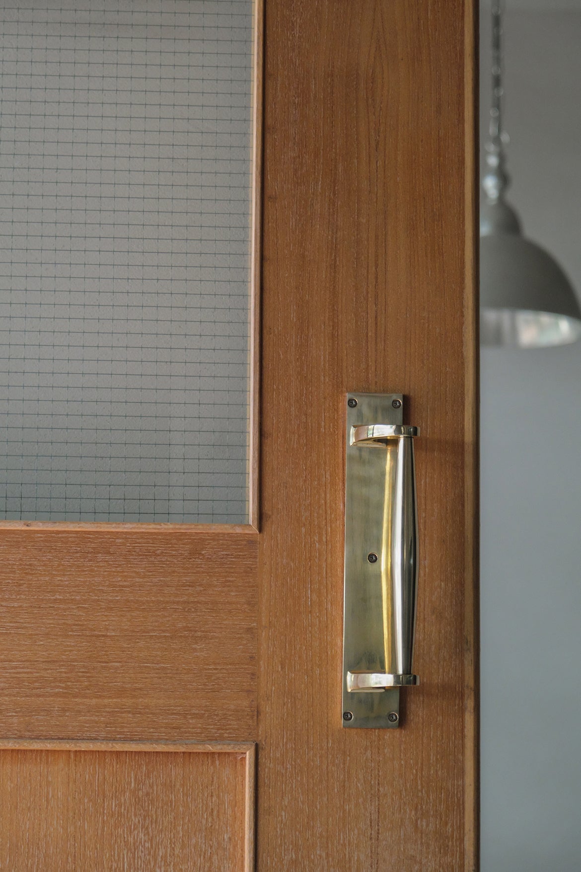ALOTOF Unlacquered Solid Brass Pull Handle with Backplate - ALOTOFBRASSERA